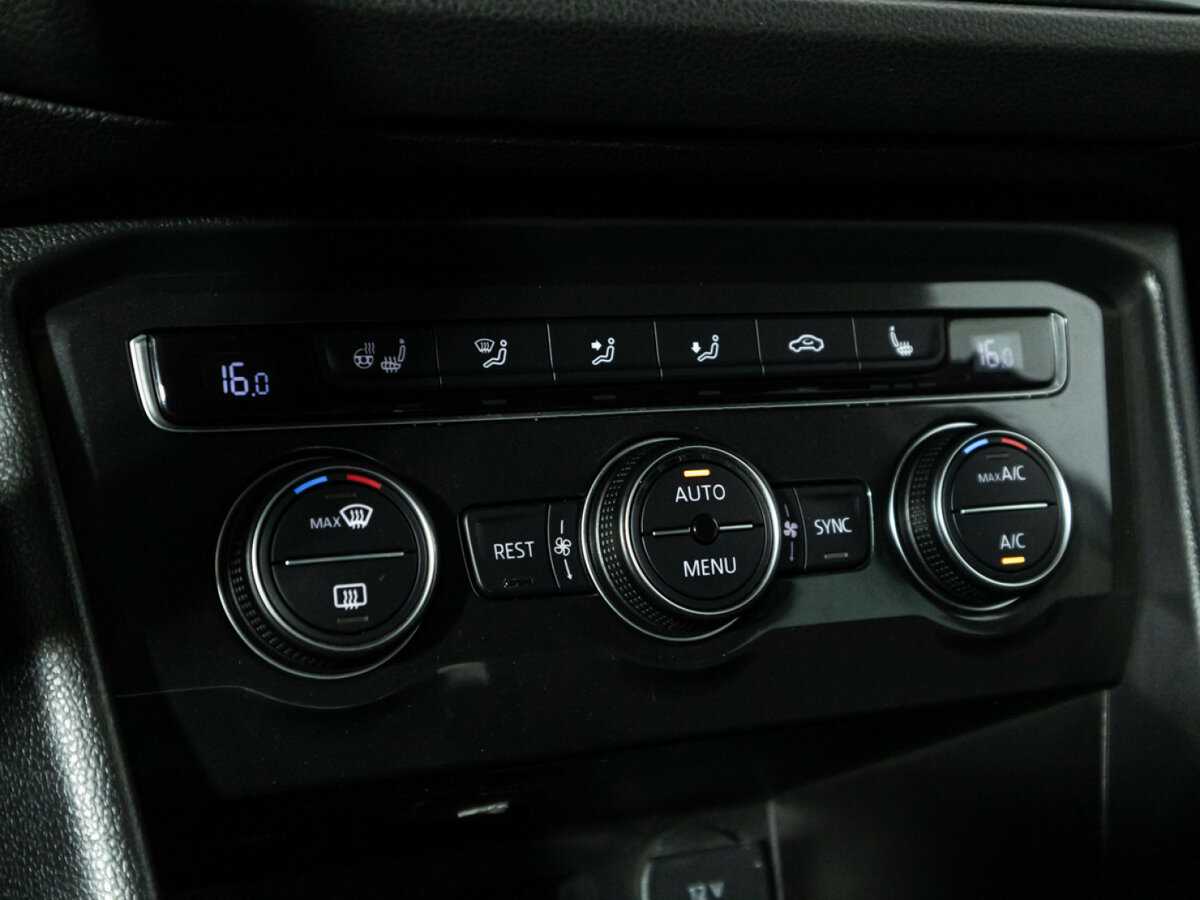 Б/У Фольксваген Тигуан 2018 года. Фото: #16