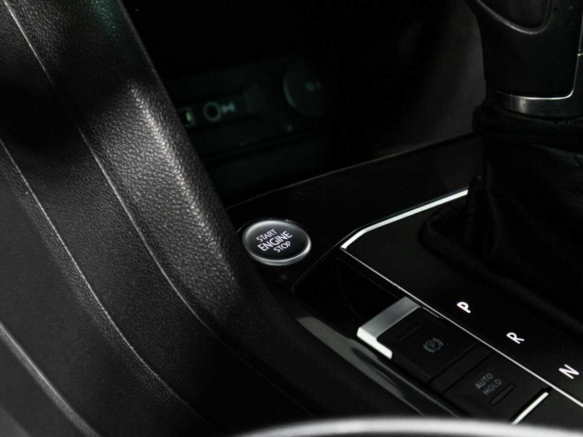 Б/У Фольксваген Тигуан 2019 года. Фото: #17