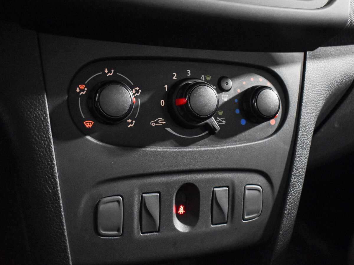 Б/У Рено Логан 2020 года. Фото: #14