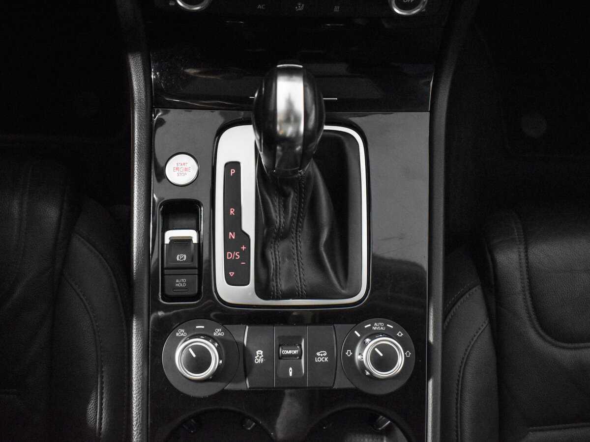 Б/У Фольксваген Туарег 2013 года. Фото: #7