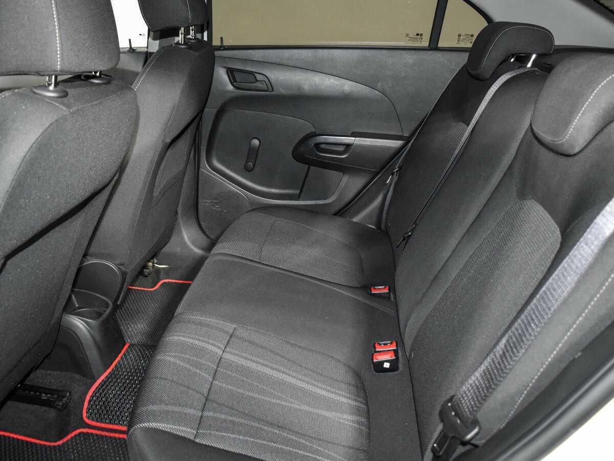 Б/У Шевроле Авео 2014 года. Фото: #8