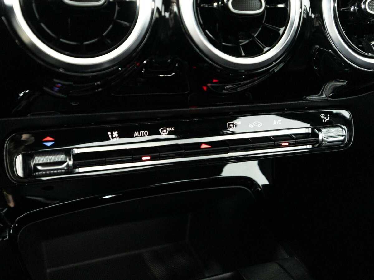 Mercedes-Benz A-Класс 2019 года с пробегом. Фото: #17