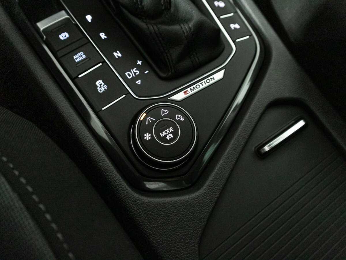 Б/У Фольксваген Тигуан 2017 года. Фото: #17