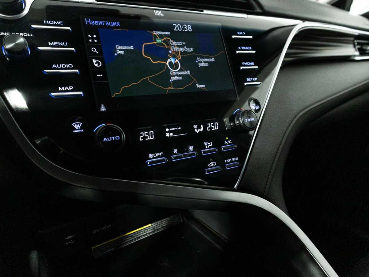 Б/У Тойота Камри 2018 года. Фото: #19