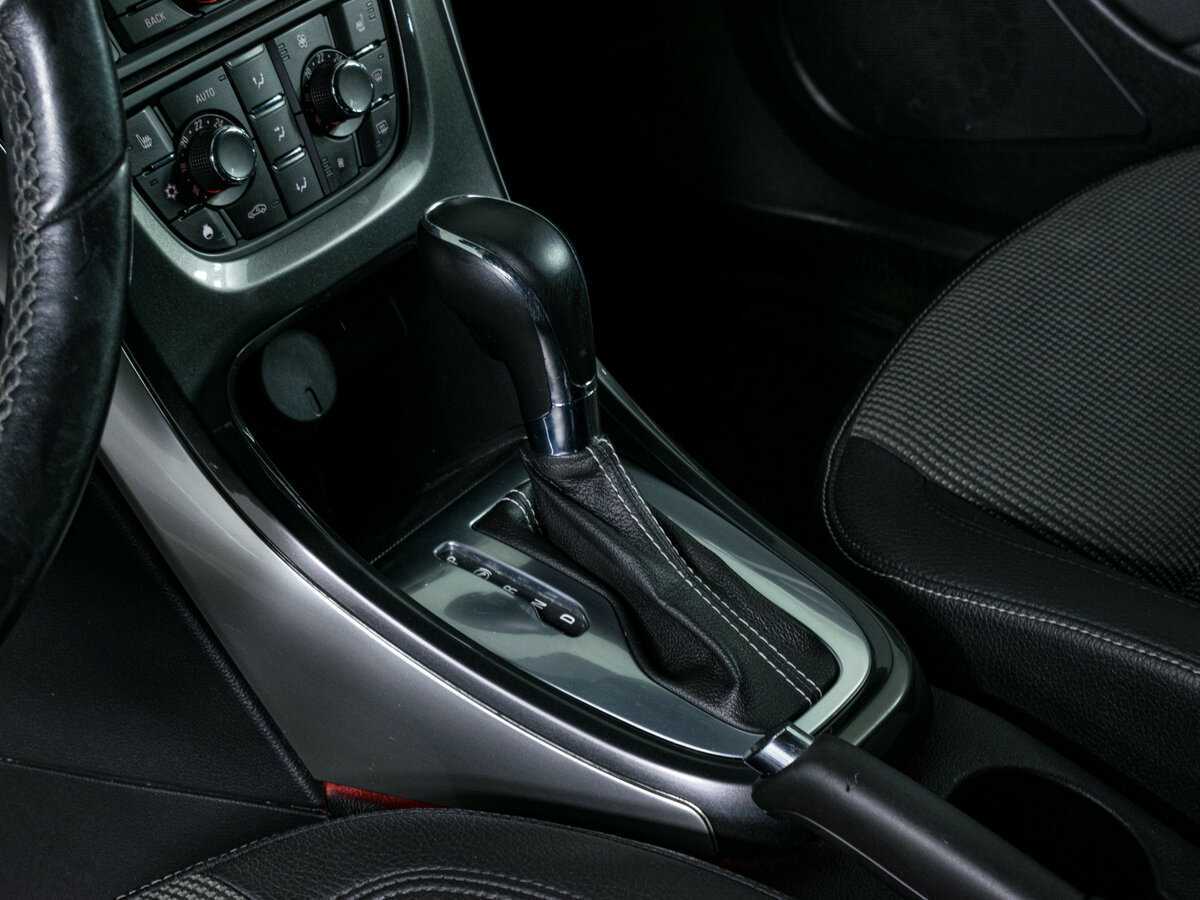 Б/У Опель Астра 2012 года. Фото: #12