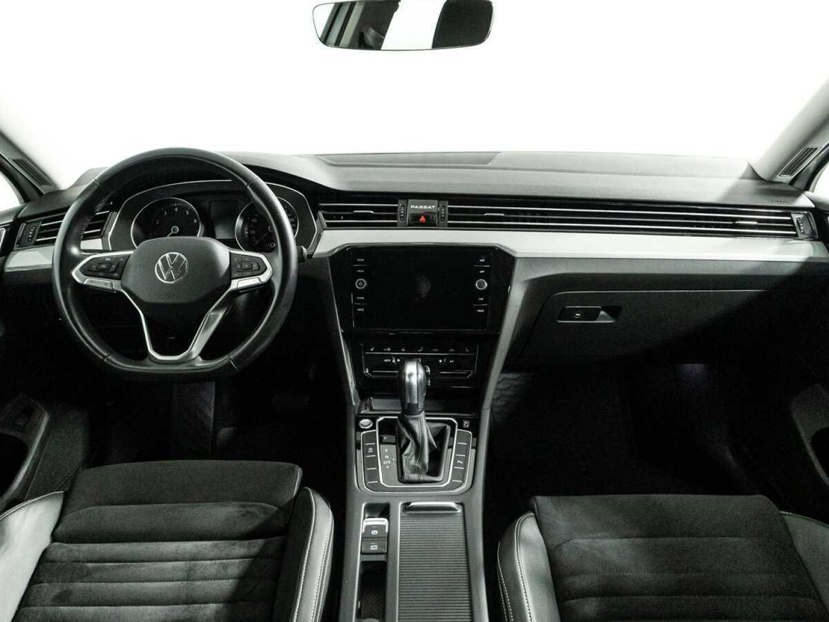 Volkswagen Passat 2020 года с пробегом. Фото: #12