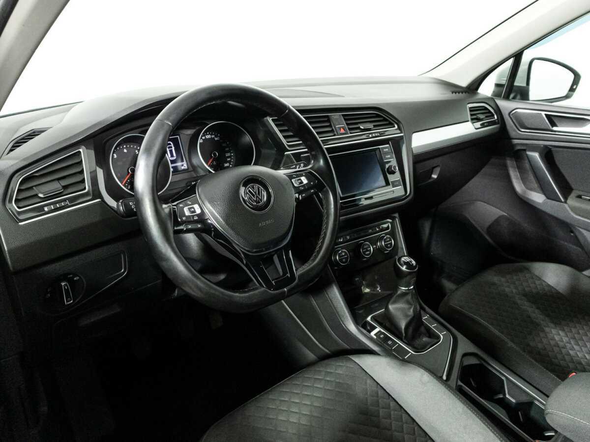 Б/У Фольксваген Тигуан 2018 года. Фото: #10