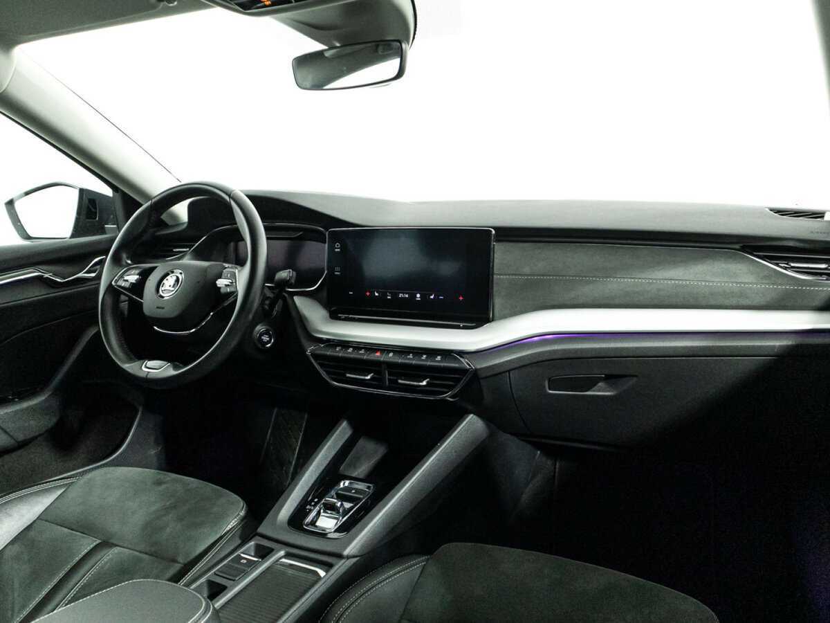 Б/У Шкода Октавия 2021 года. Фото: #8