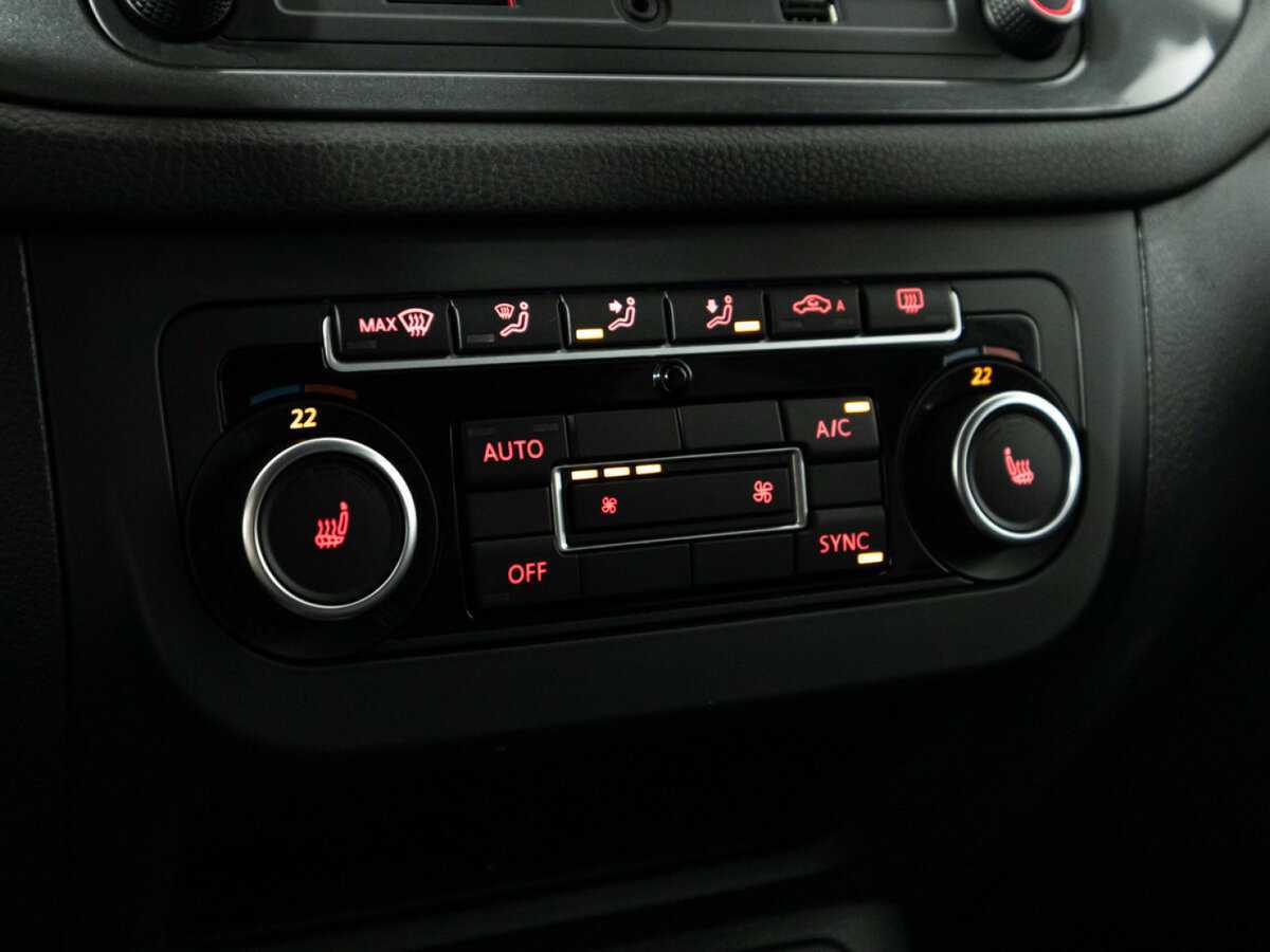 Б/У Фольксваген Тигуан 2015 года. Фото: #16