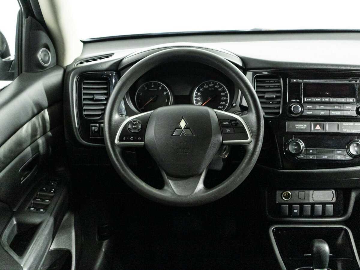 Mitsubishi Outlander 2018 года с пробегом. Фото: #16
