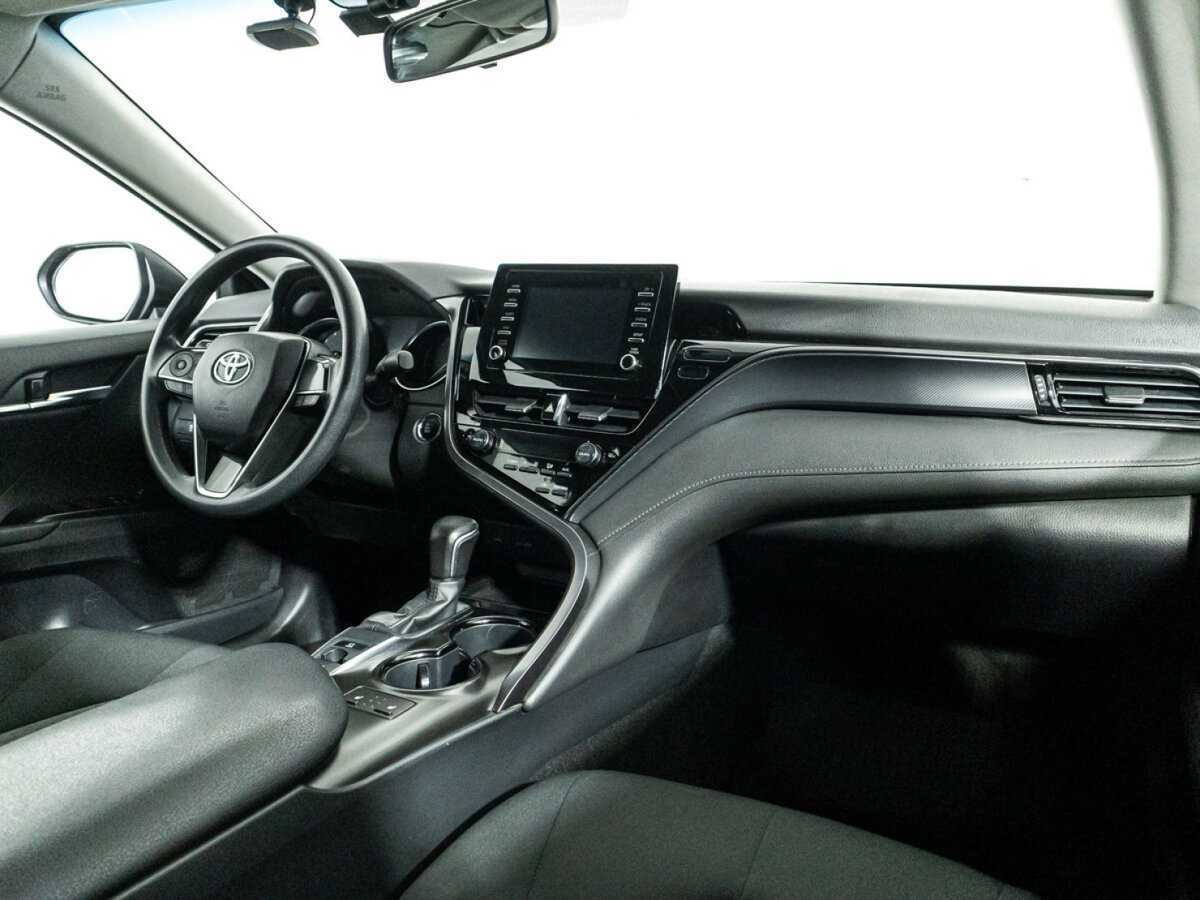 Б/У Тойота Камри 2021 года. Фото: #8