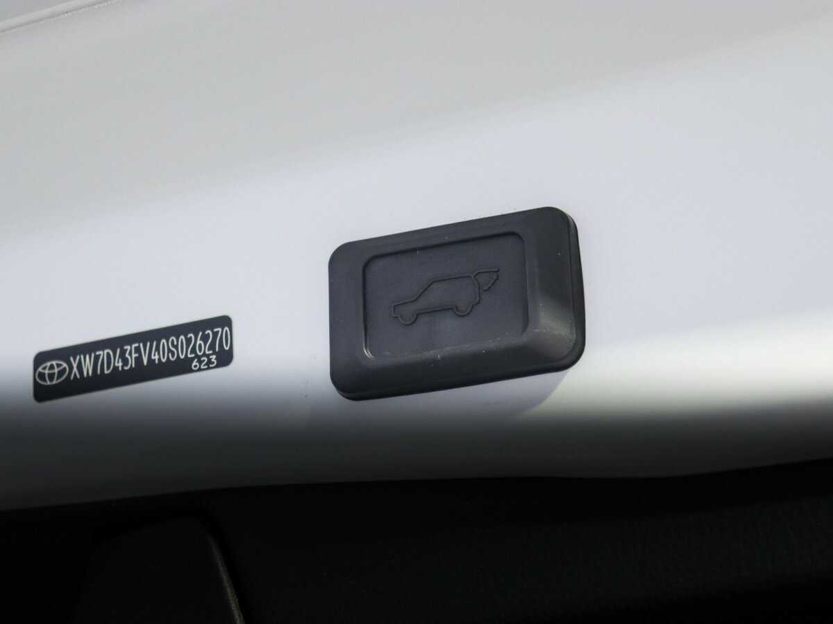 Toyota RAV4 2021 года с пробегом. Фото: #12