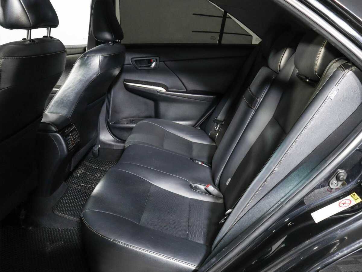 Б/У Тойота Камри 2015 года. Фото: #7