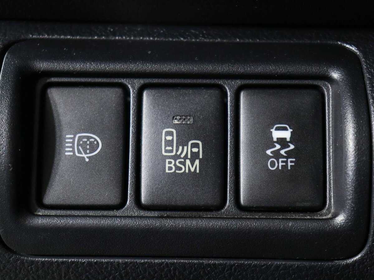 Б/У Тойота Камри 2015 года. Фото: #17