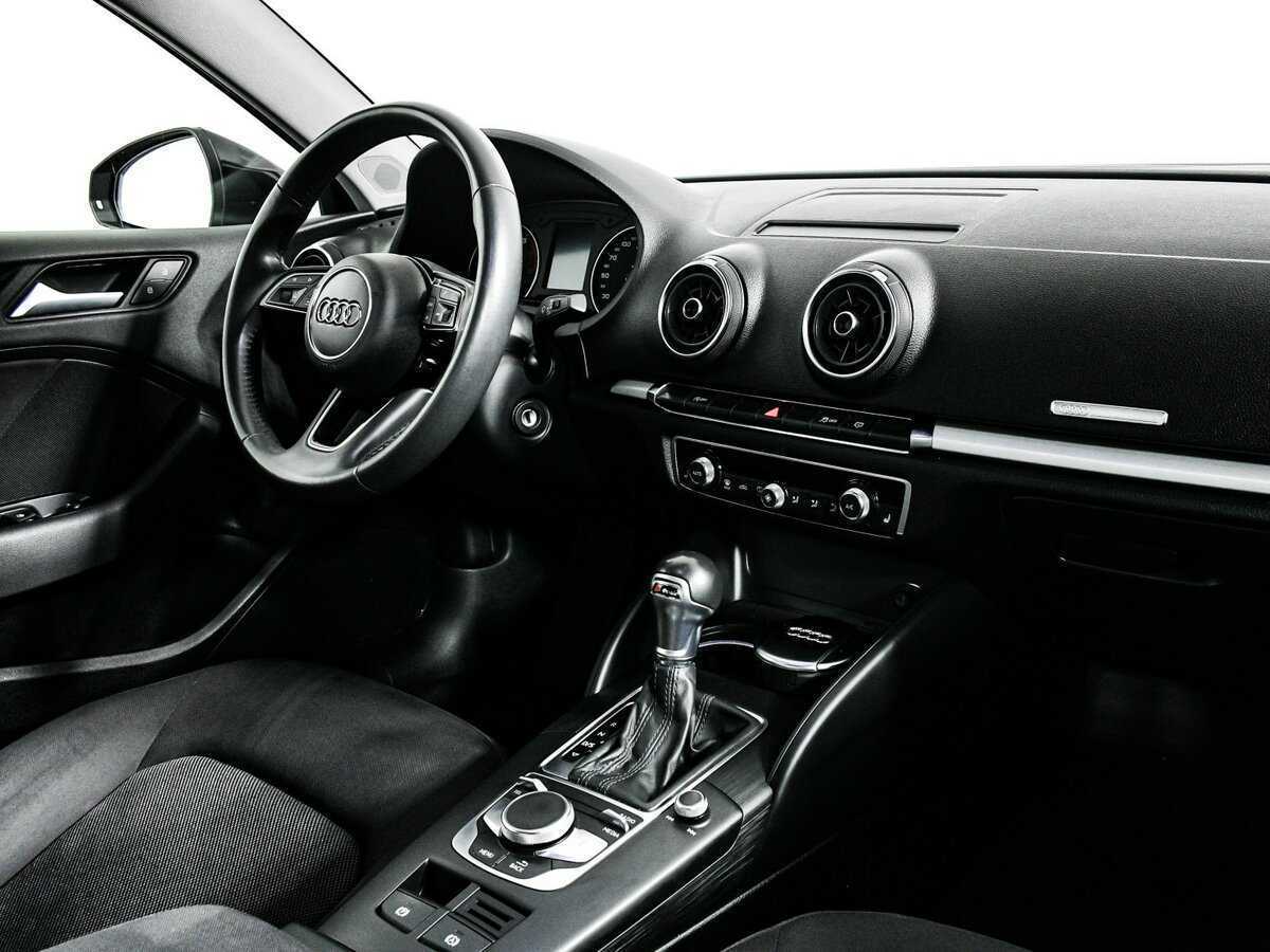 Audi A3 2018 года с пробегом. Фото: #8