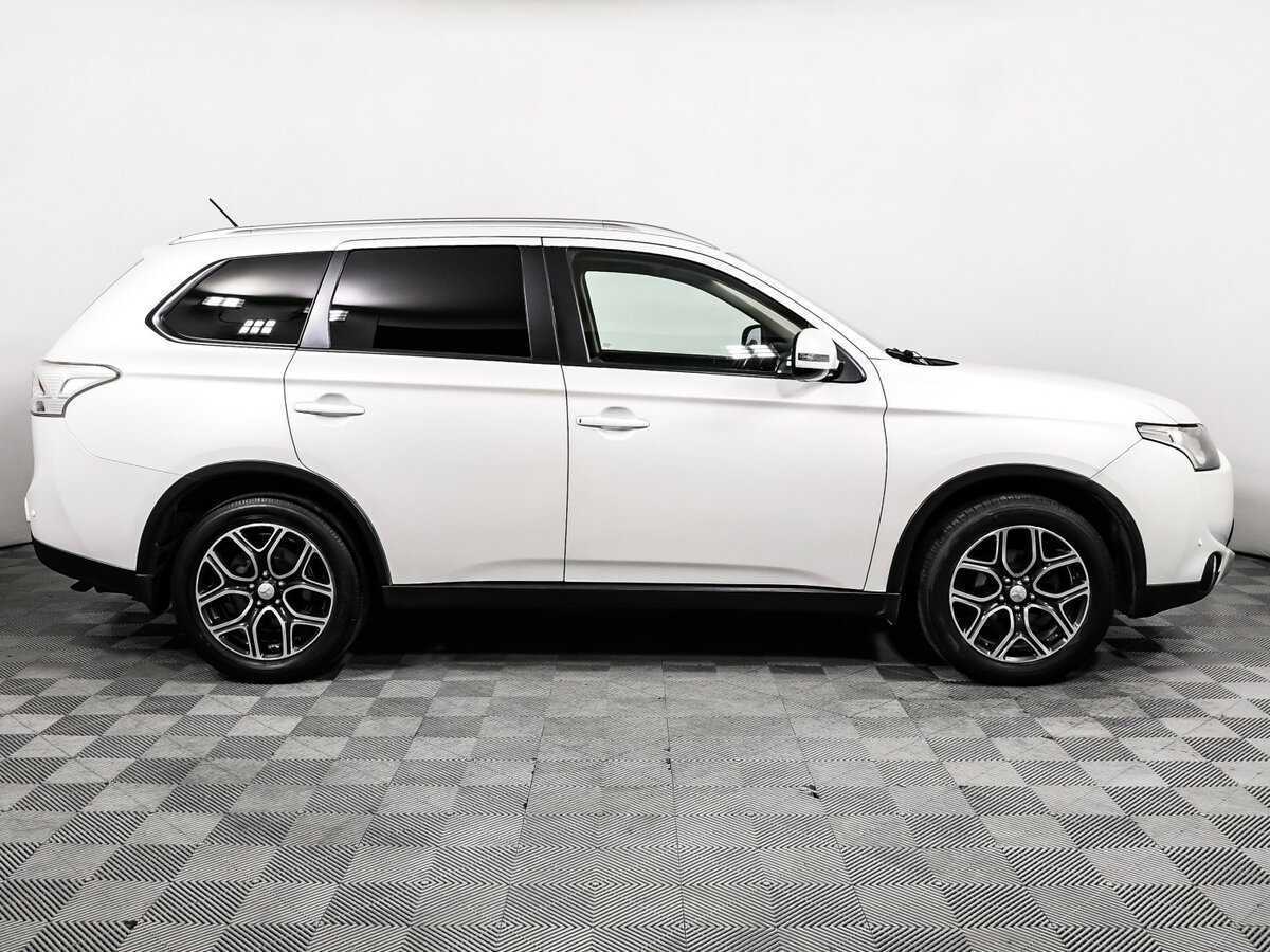 Mitsubishi Outlander 2015 года с пробегом. Фото: #3