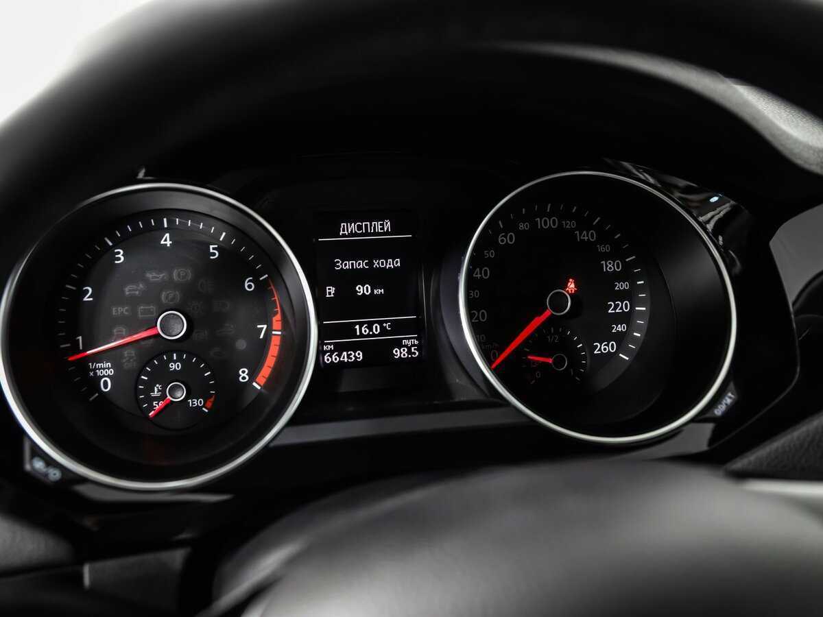 Б/У Фольксваген Джетта 2017 года. Фото: #9