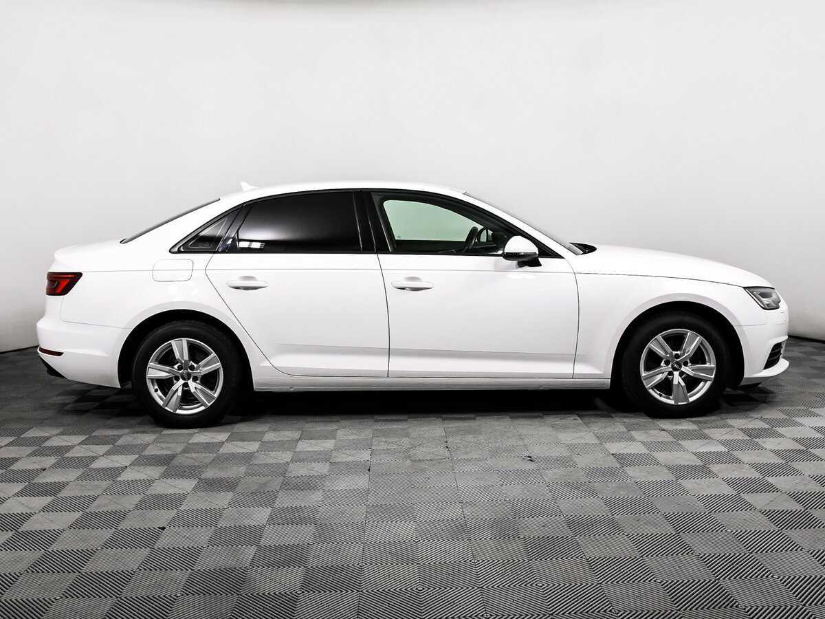 Audi A4 2018 года с пробегом. Фото: #3