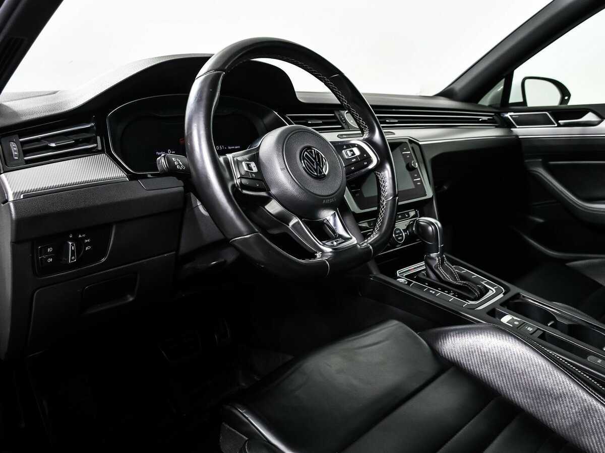 Б/У Фольксваген Пассат 2019 года. Фото: #11