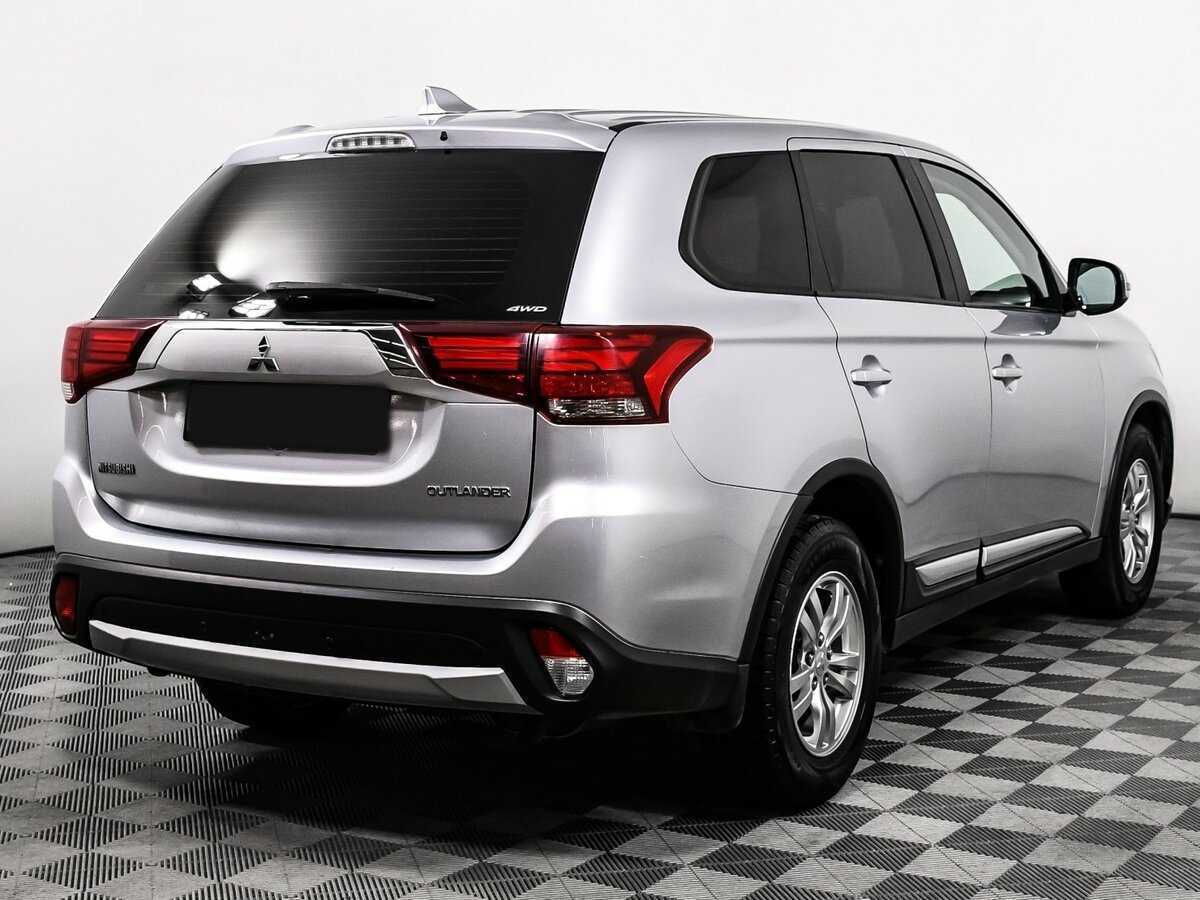 Mitsubishi Outlander 2018 года с пробегом. Фото: #4