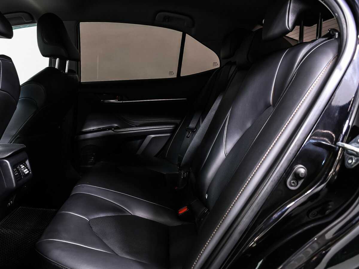 Toyota Camry 2019 года с пробегом. Фото: #12