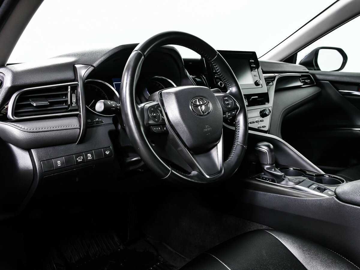 Toyota Camry 2022 года с пробегом. Фото: #12