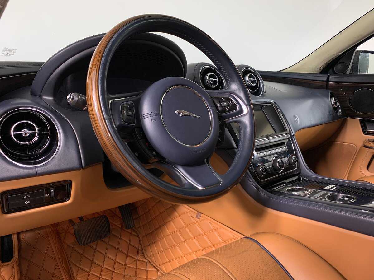 Jaguar XJ 2012 года с пробегом. Фото: #11