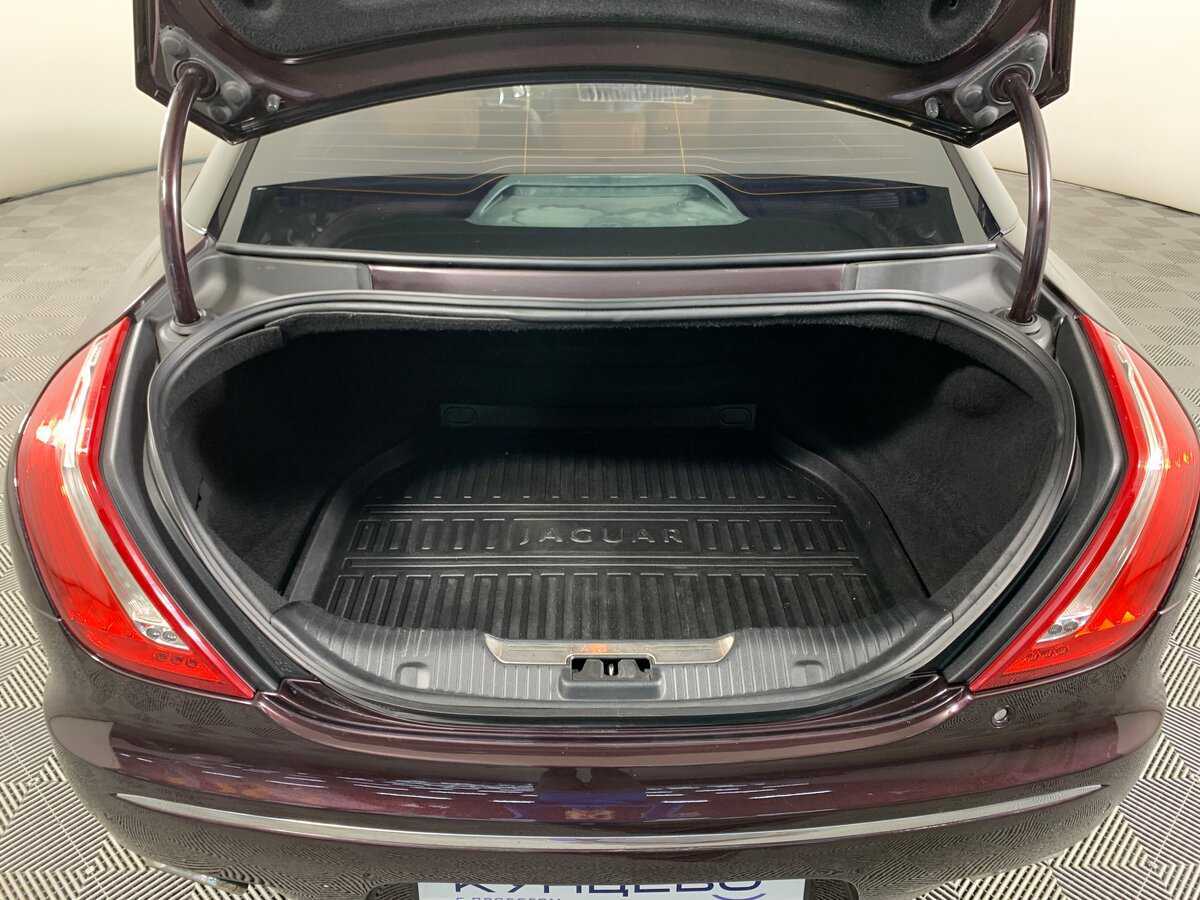 Jaguar XJ 2012 года с пробегом. Фото: #20