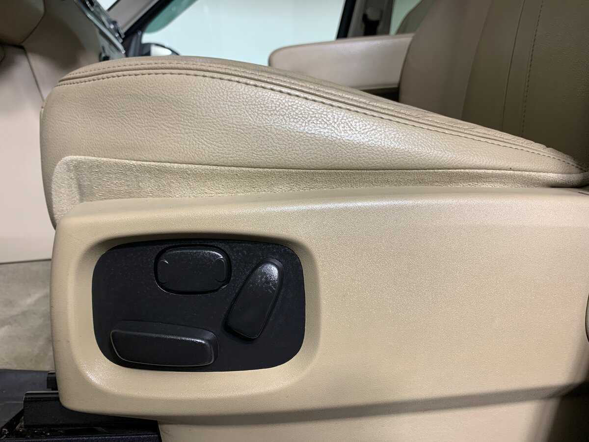 Land Rover Discovery 2012 года с пробегом. Фото: #16