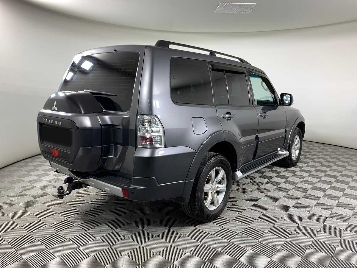 Mitsubishi Pajero 2015 года с пробегом. Фото: #4