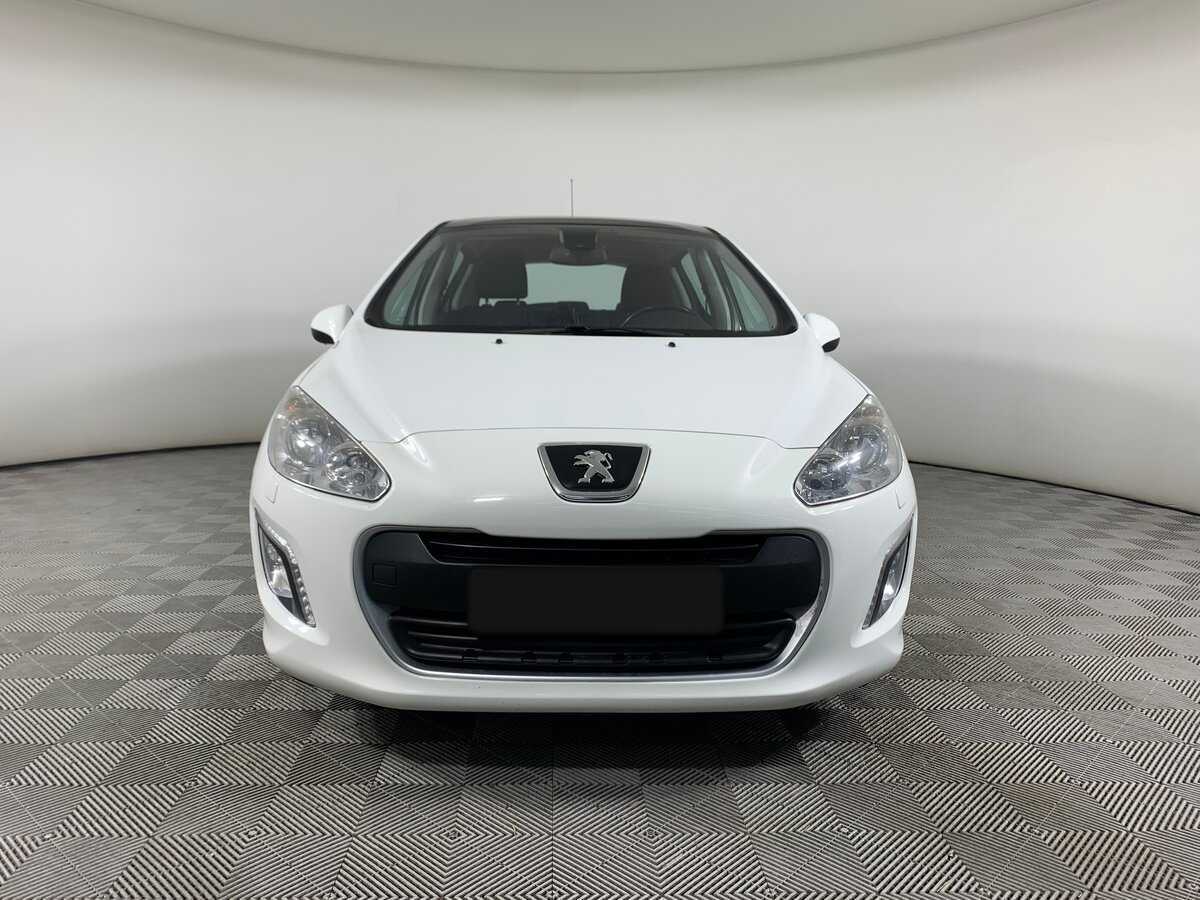 Peugeot 308 2012 года с пробегом. Фото: #1