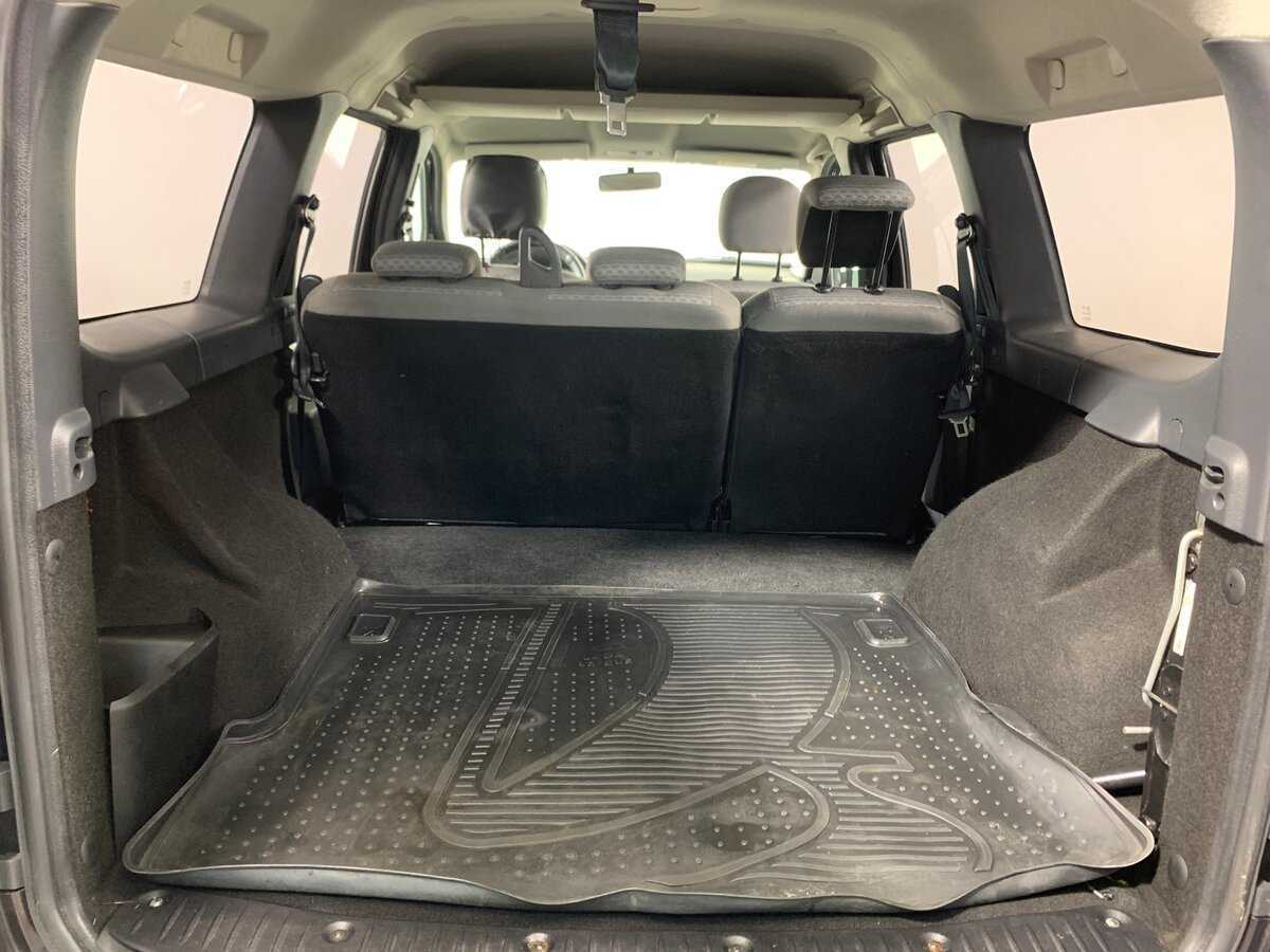 Lada (ВАЗ) Largus 2015 года с пробегом. Фото: #19