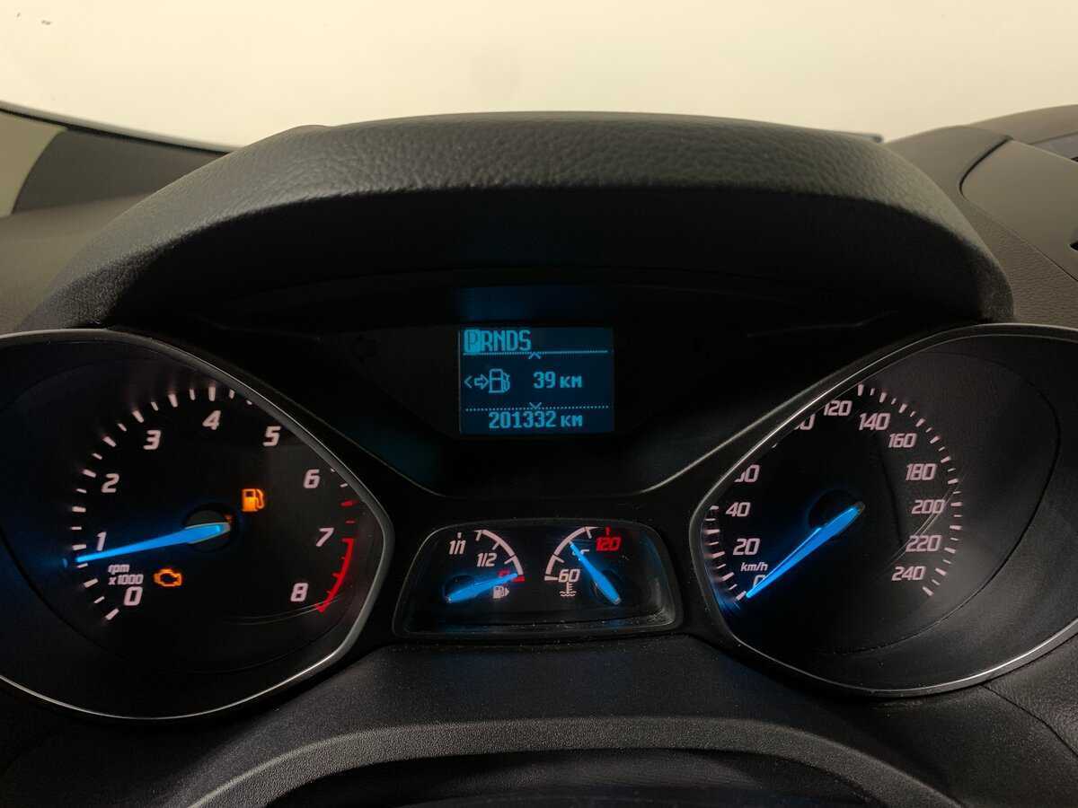 Ford Kuga 2015 года с пробегом. Фото: #13