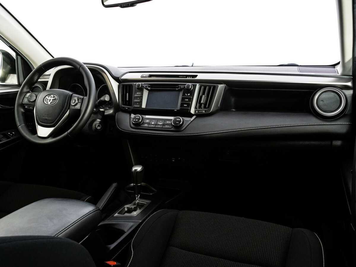 Б/У Тойота Рав4 2015 года. Фото: #6