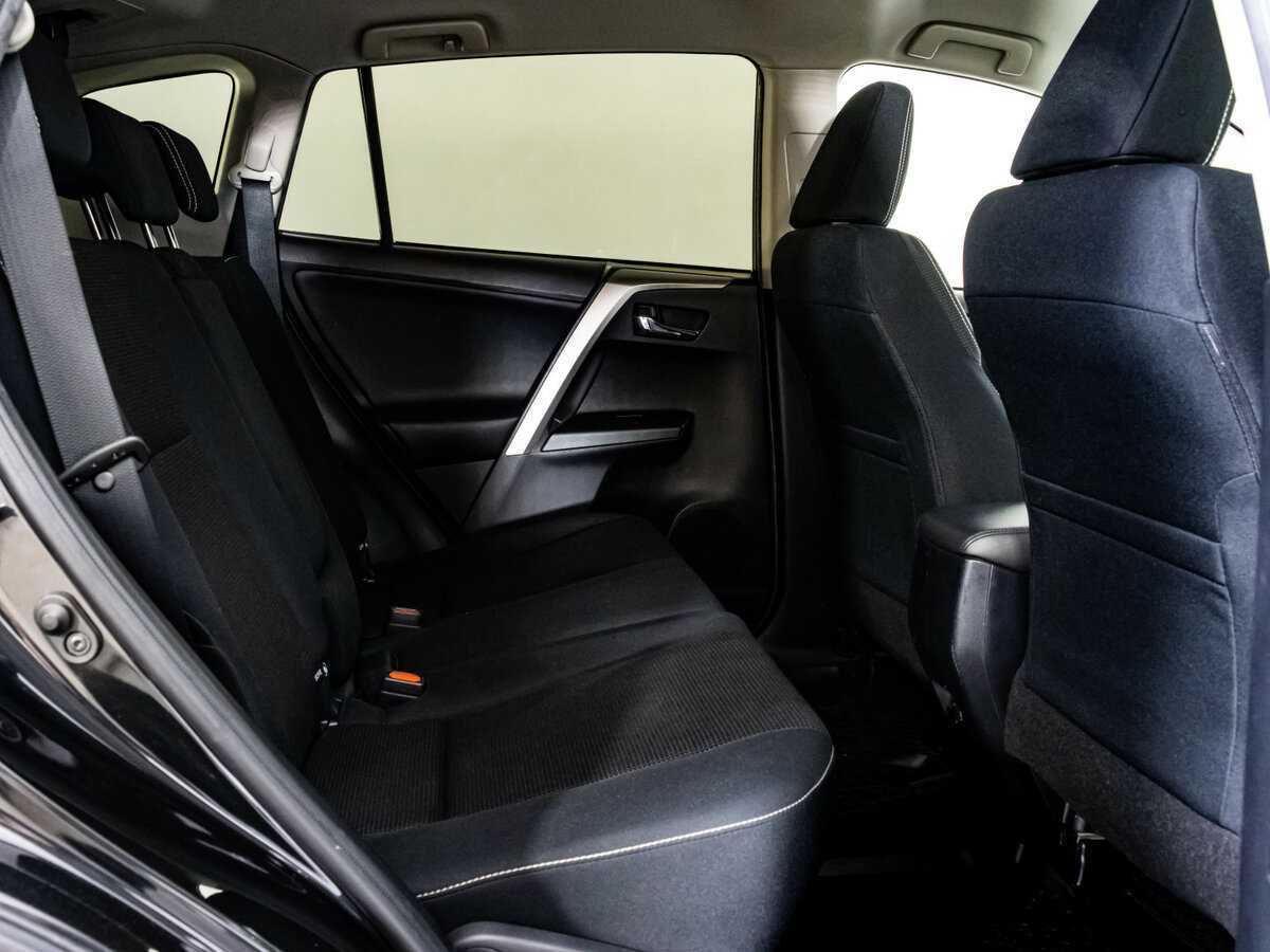 Б/У Тойота Рав4 2015 года. Фото: #13