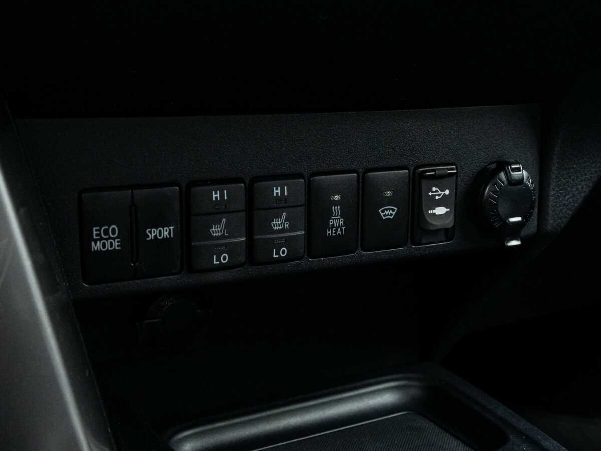 Б/У Тойота Рав4 2015 года. Фото: #14