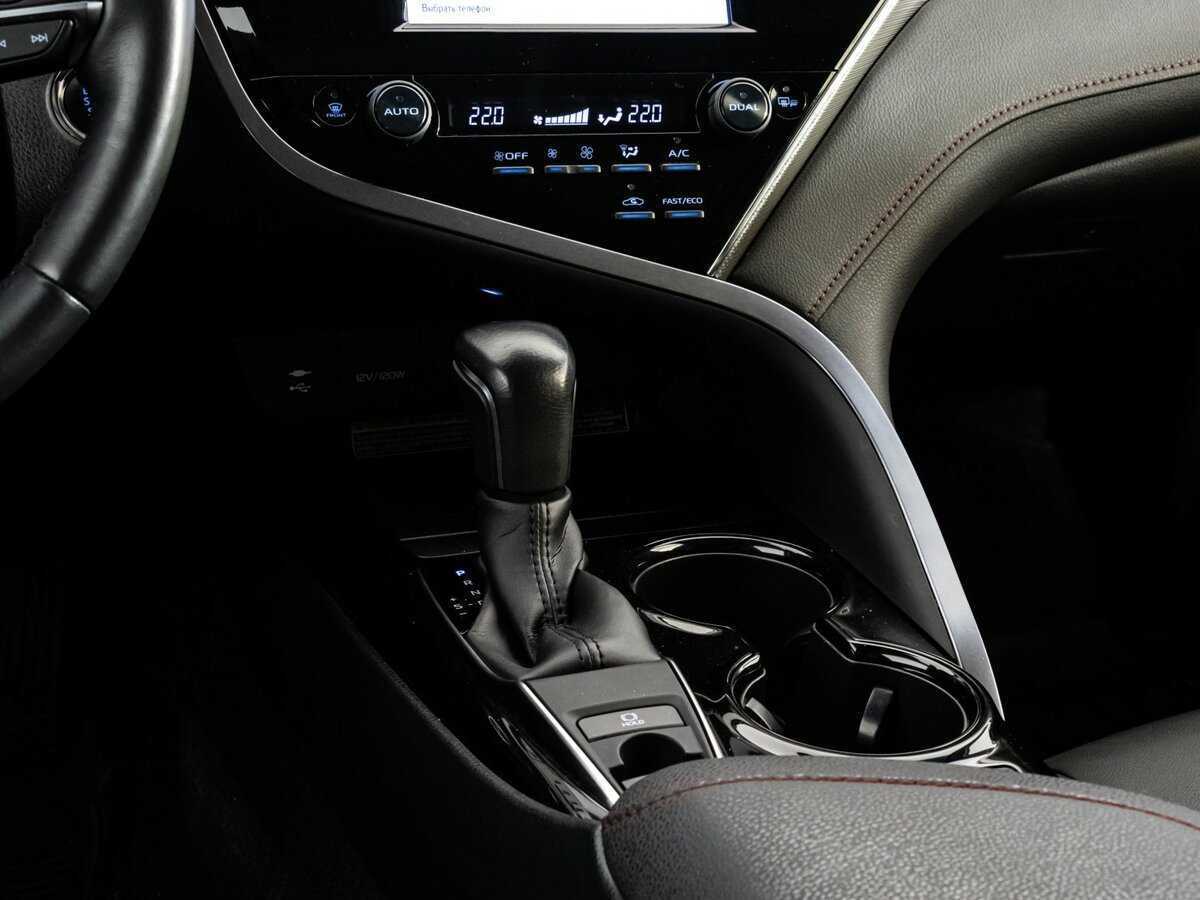 Toyota Camry 2020 года с пробегом. Фото: #10