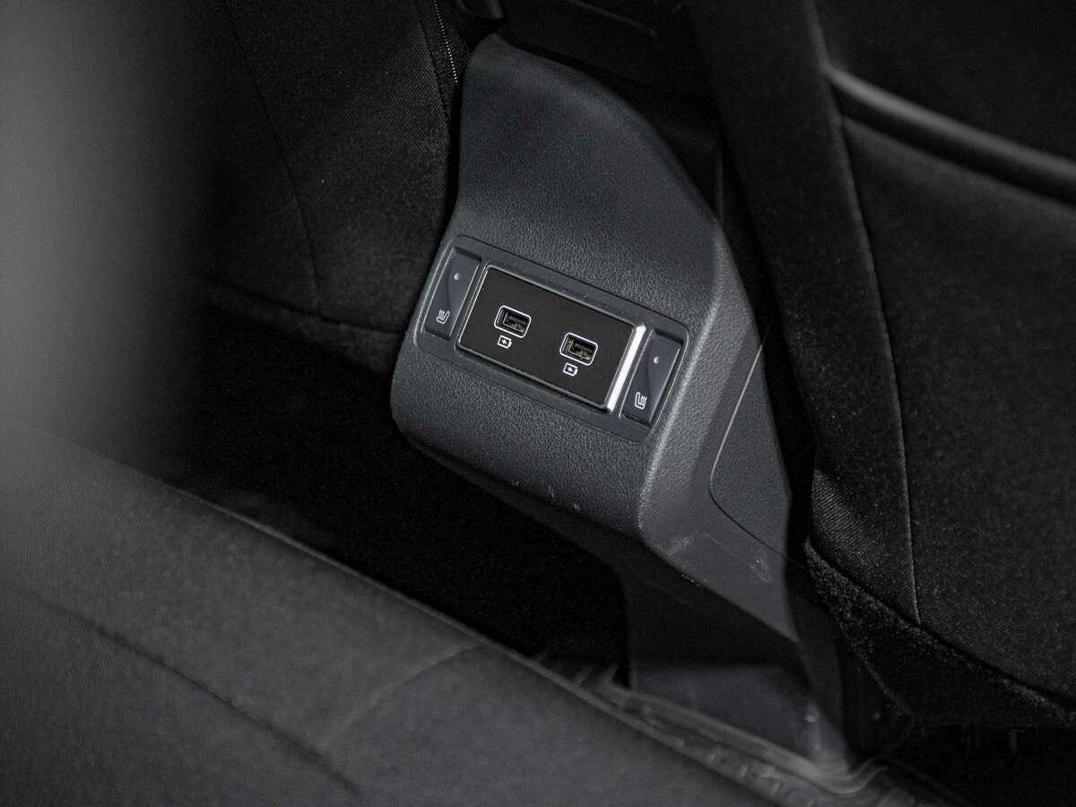 Б/У Рено Каптюр 2021 года. Фото: #17