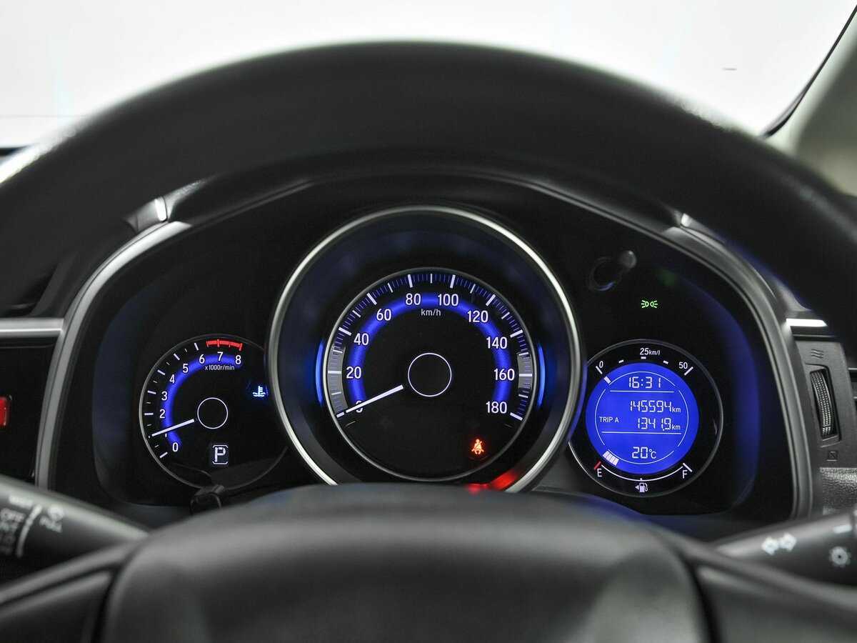 Б/У Хонда Фит 2016 года. Фото: #5