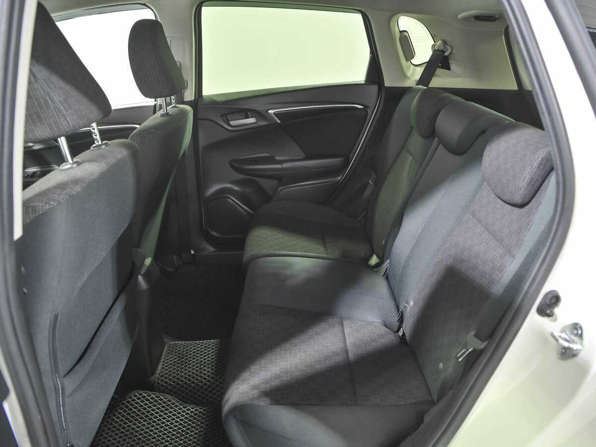 Б/У Хонда Фит 2016 года. Фото: #14