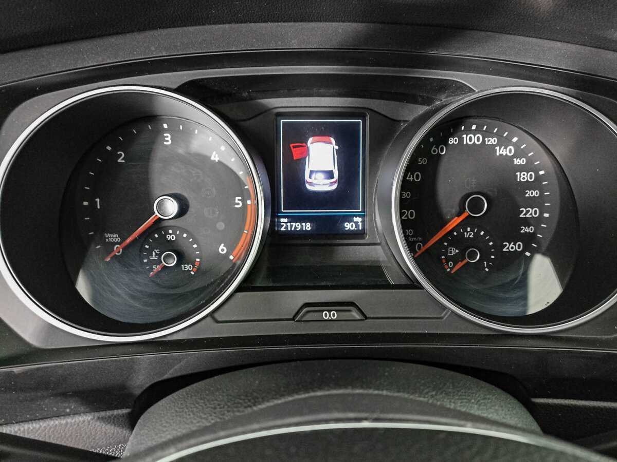 Б/У Фольксваген Тигуан 2018 года. Фото: #10