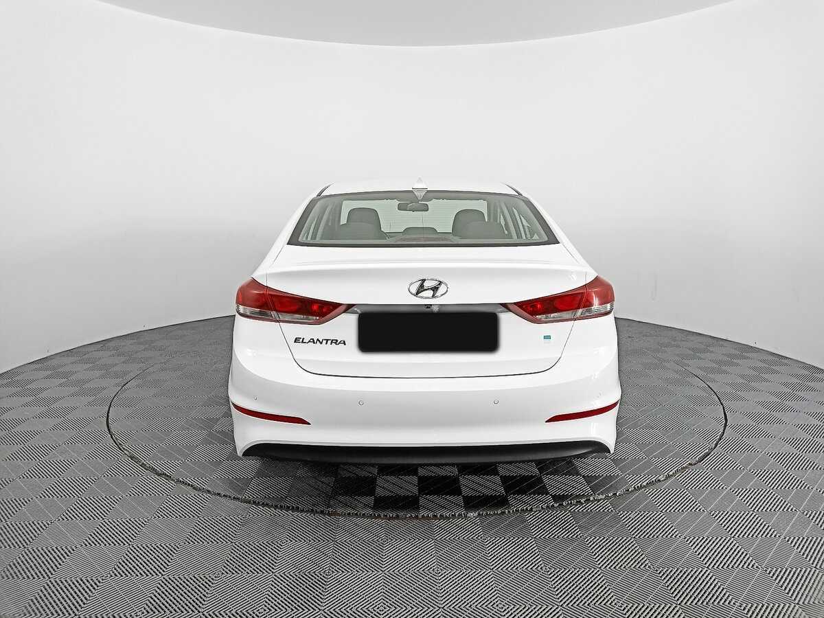 Hyundai Elantra 2017 года с пробегом. Фото: #5