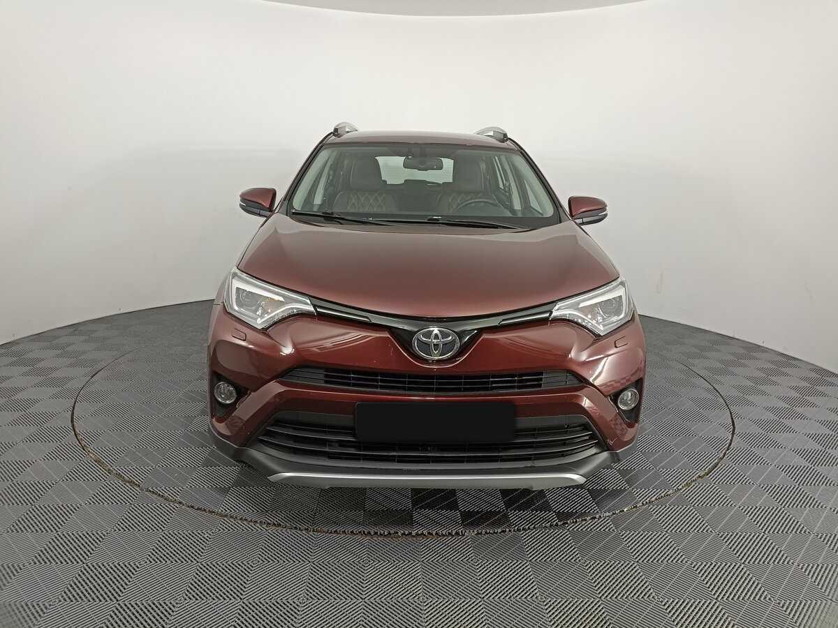 Toyota RAV4 2018 года с пробегом. Фото: #1