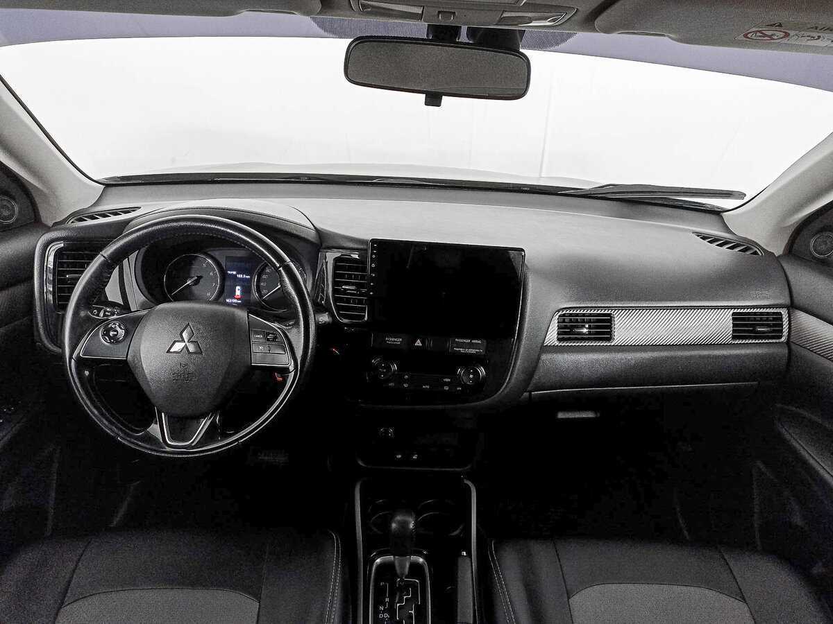 Mitsubishi Outlander 2018 года с пробегом. Фото: #12
