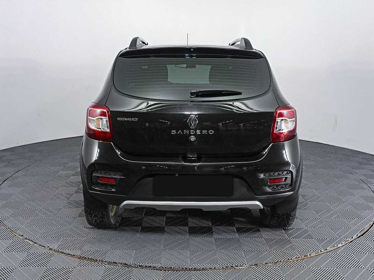 Б/У Рено Сандеро 2016 года. Фото: #4
