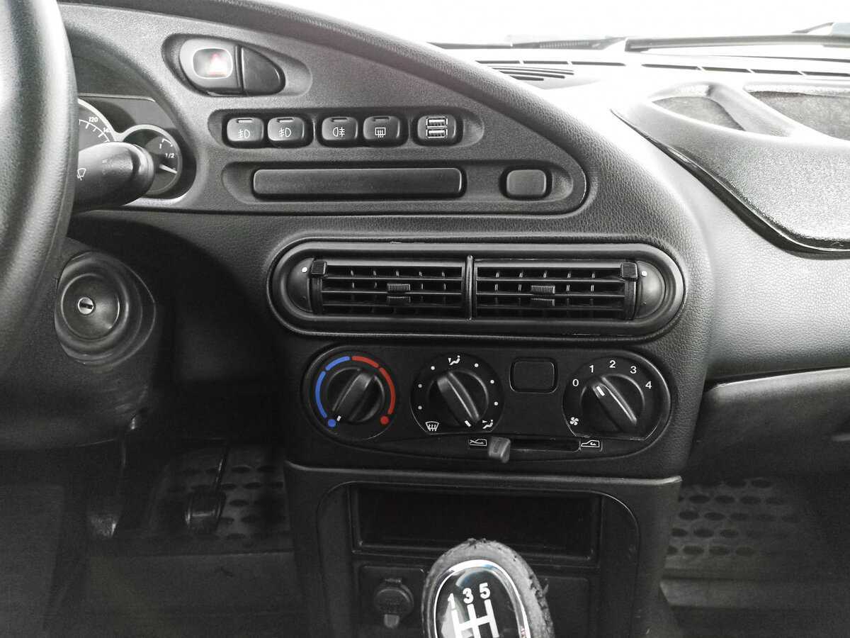 Б/У Шевроле Нива 2017 года. Фото: #12