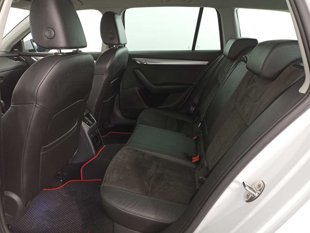 Б/У Шкода Октавия 2015 года. Фото: #11