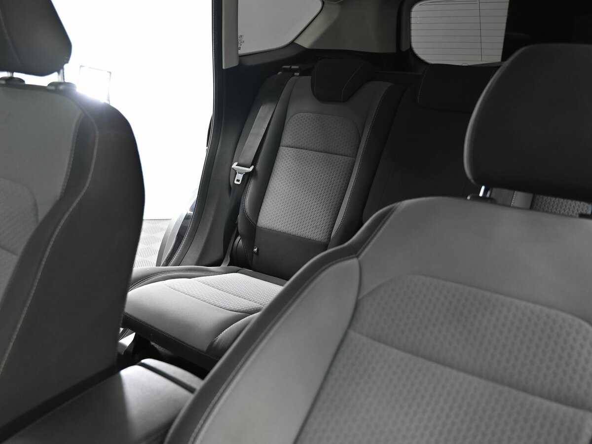 Б/У Форд Куга 2017 года. Фото: #11