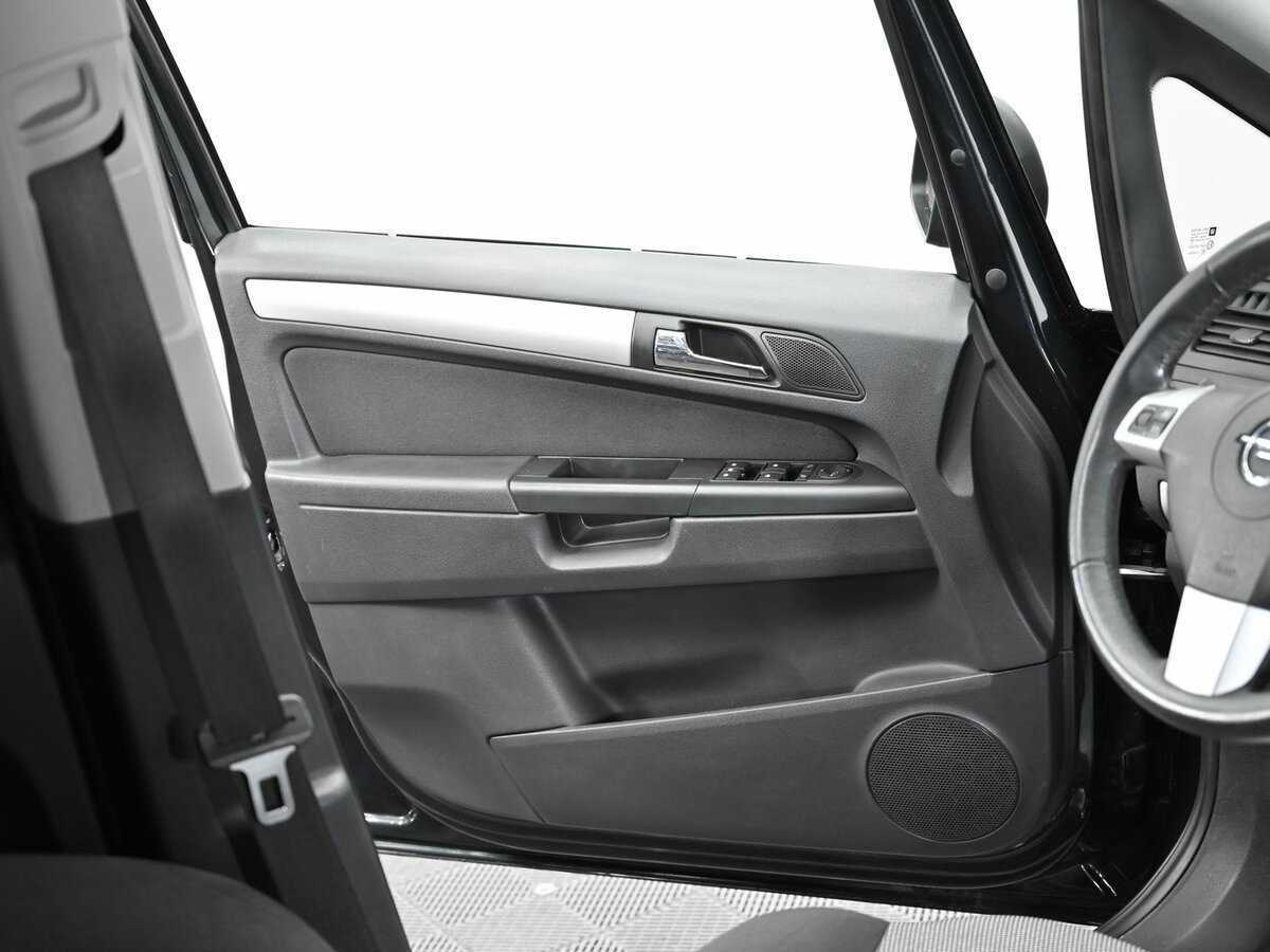 Б/У Опель Зафира 2012 года. Фото: #4