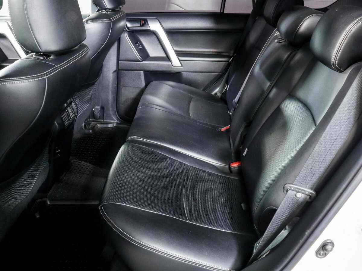 Toyota Land Cruiser Prado 2014 года с пробегом. Фото: #6